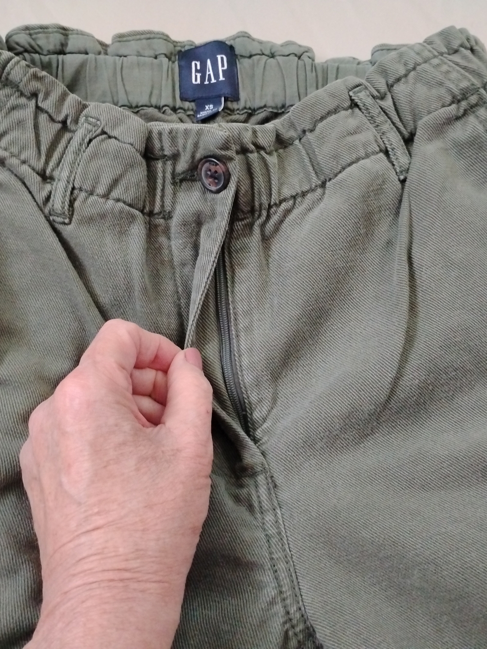 GAP Women's Olive Elastic Waist Chinos